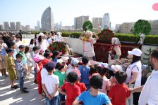 Children's festival held in Heydar Aliyev Center park (PHOTO)