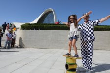 Children's festival held in Heydar Aliyev Center park (PHOTO)