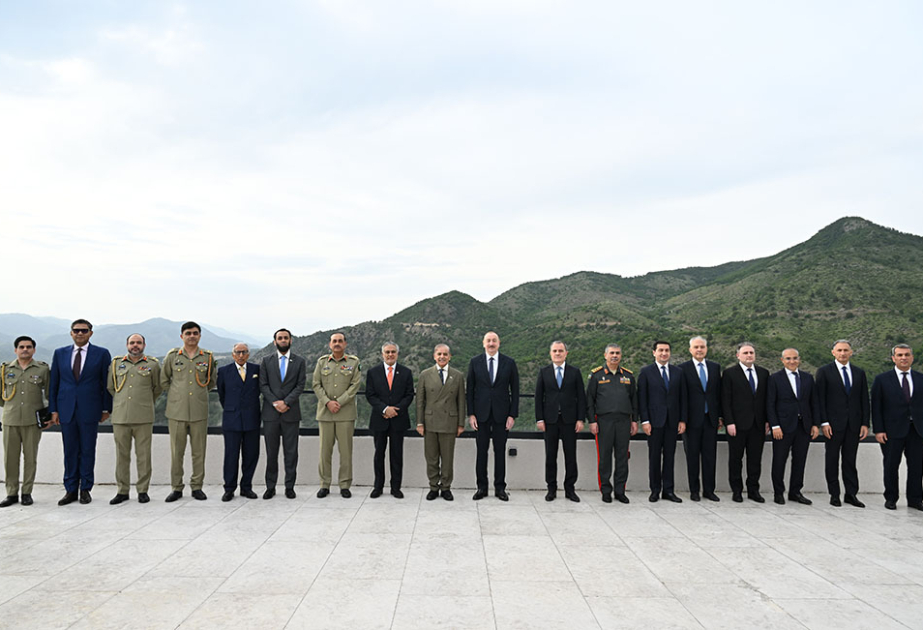Azerbaijani Defense Ministry presents review of events of last week (VIDEO)