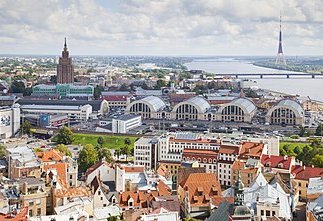 Latvia's economic growth halts, GDP slightly down in 1Q2025