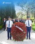 Azerbaijani civil aviation workers pay tribute at Alley of Honor (PHOTO)