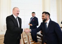 President Ilham Aliyev receives members of Azerbaijan national team, winners of minifootball World Cup (PHOTO/VIDEO)
