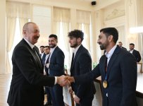 President Ilham Aliyev receives members of Azerbaijan national team, winners of minifootball World Cup (PHOTO/VIDEO)