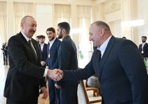 President Ilham Aliyev receives members of Azerbaijan national team, winners of minifootball World Cup (PHOTO/VIDEO)