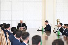 President Ilham Aliyev receives members of Azerbaijan national team, winners of minifootball World Cup (PHOTO/VIDEO)