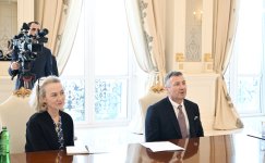 President Ilham Aliyev receives Vice President of ExxonMobil (PHOTO/VIDEO)