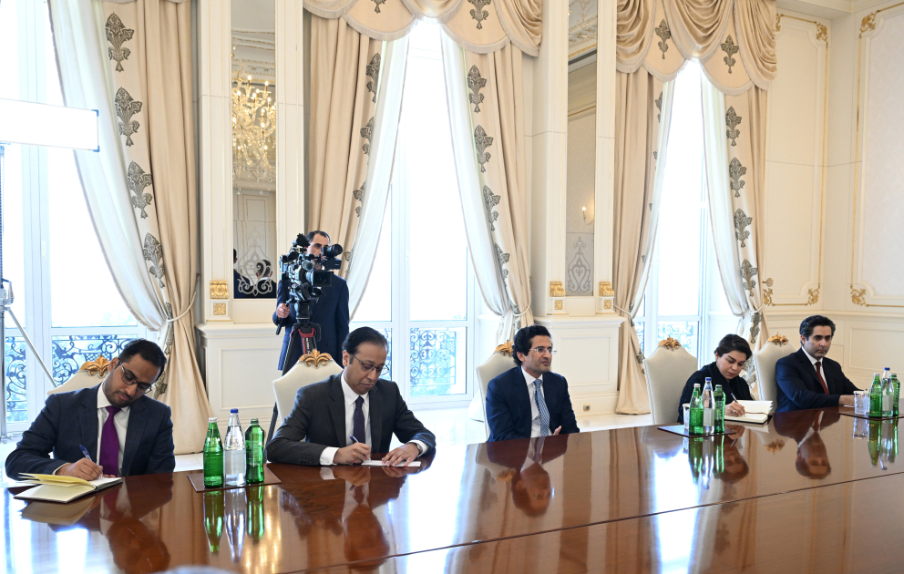 President Ilham Aliyev receives Pakistan's Minister for Petroleum (PHOTO)
