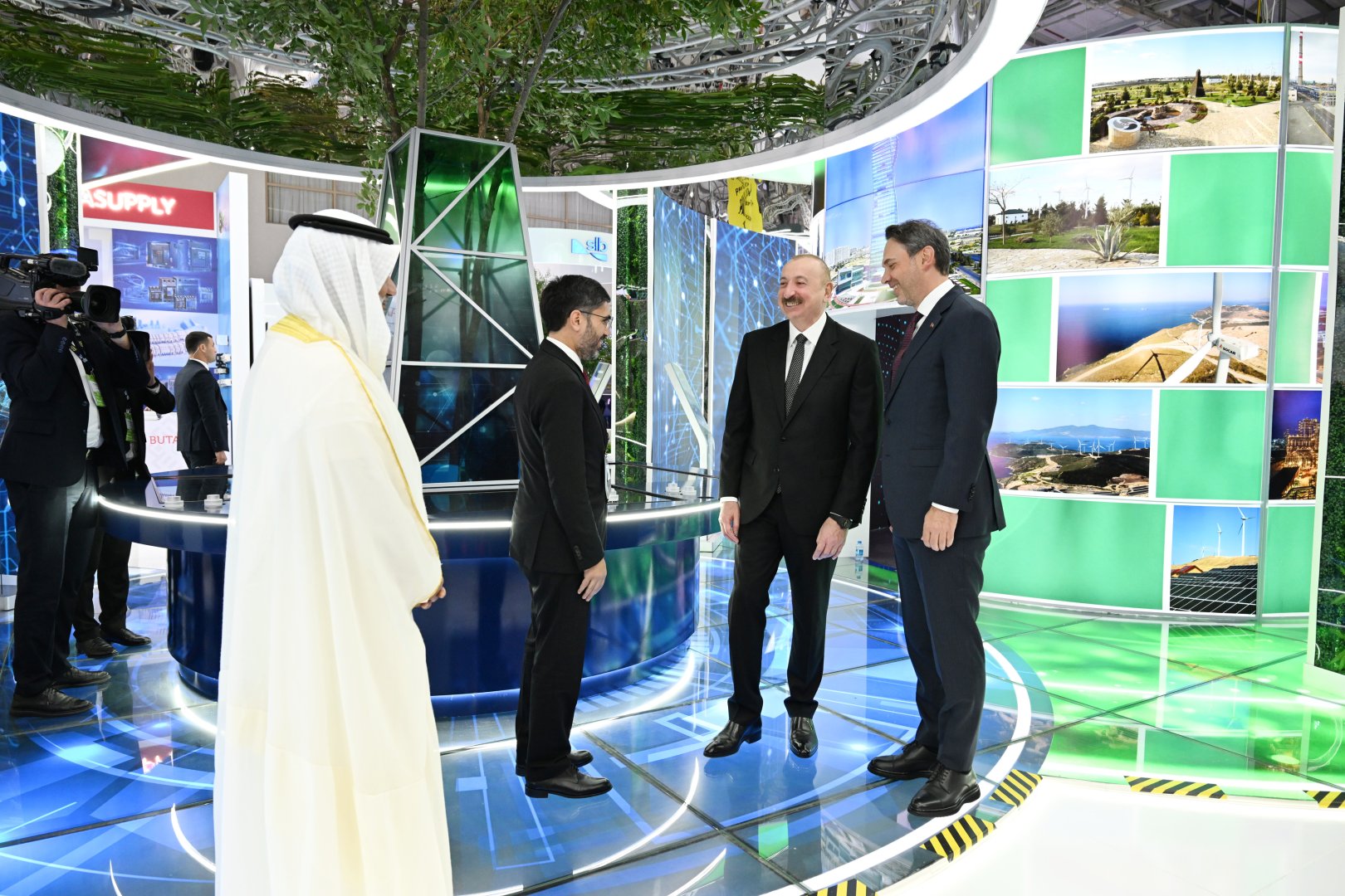 President Ilham Aliyev addresses official opening of 30th Caspian Oil and Gas Exhibition, 13th Caspian Power Exhibition, and 30th Baku Energy Forum (PHOTO/VIDEO)