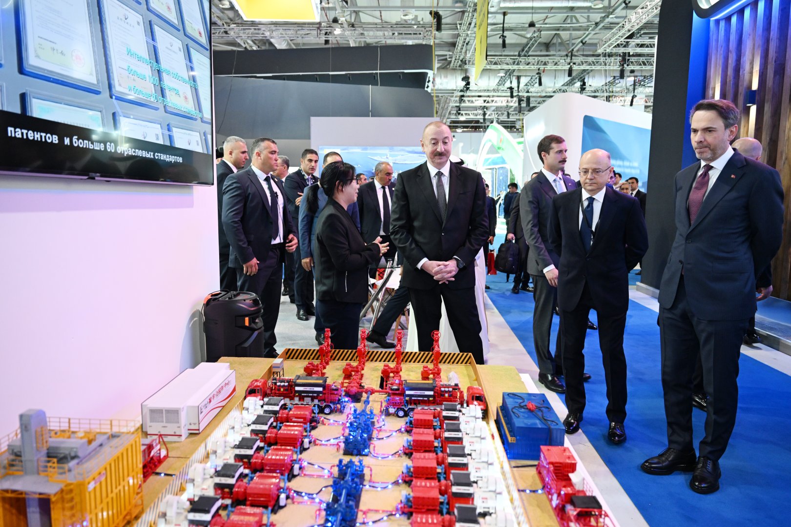 President Ilham Aliyev addresses official opening of 30th Caspian Oil and Gas Exhibition, 13th Caspian Power Exhibition, and 30th Baku Energy Forum (PHOTO/VIDEO)