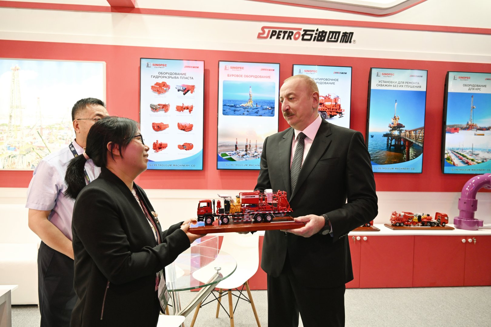 President Ilham Aliyev addresses official opening of 30th Caspian Oil and Gas Exhibition, 13th Caspian Power Exhibition, and 30th Baku Energy Forum (PHOTO/VIDEO)