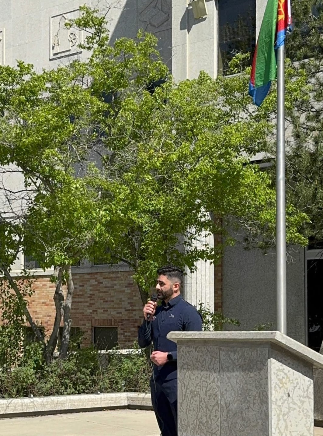 Azerbaijani flag flutters brightly over Canada's Saskatoon on Independence Day (PHOTO)