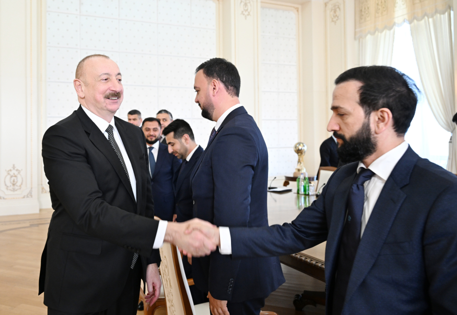 President Ilham Aliyev receives members of Azerbaijan national team, winners of minifootball World Cup (PHOTO/VIDEO)