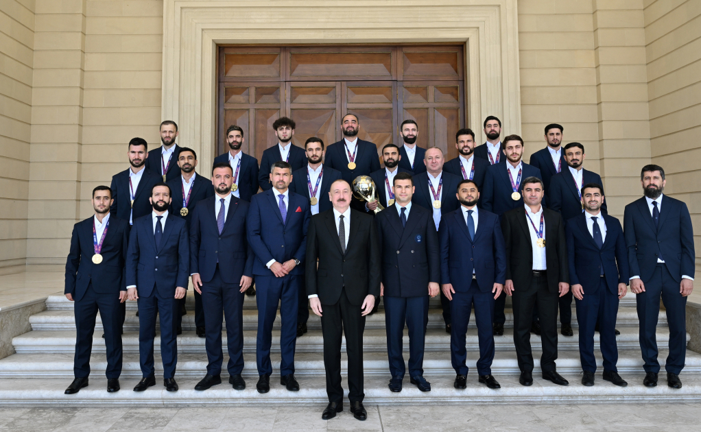 President Ilham Aliyev receives members of Azerbaijan national team, winners of minifootball World Cup (PHOTO/VIDEO)