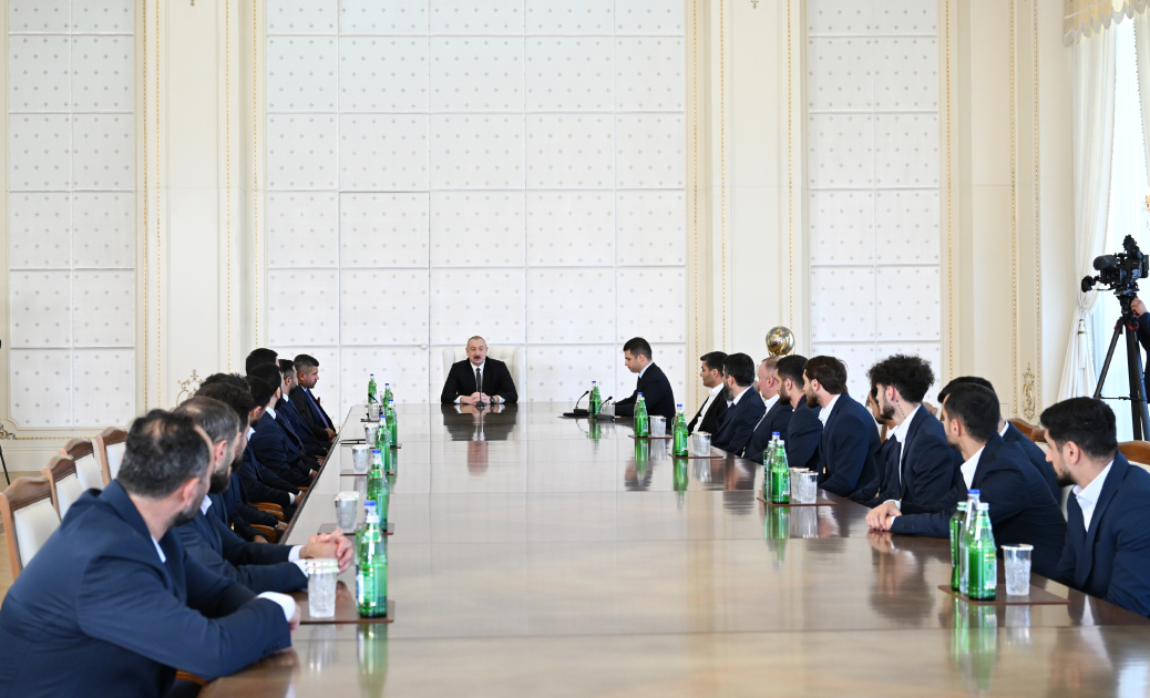 President Ilham Aliyev receives members of Azerbaijan national team, winners of minifootball World Cup (PHOTO/VIDEO)