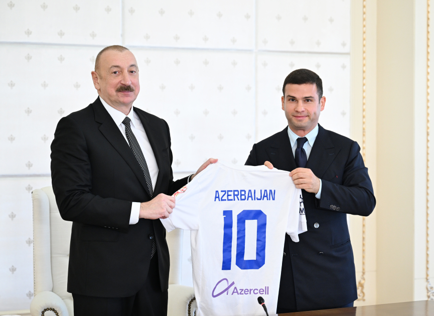 President Ilham Aliyev receives members of Azerbaijan national team, winners of minifootball World Cup (PHOTO/VIDEO)