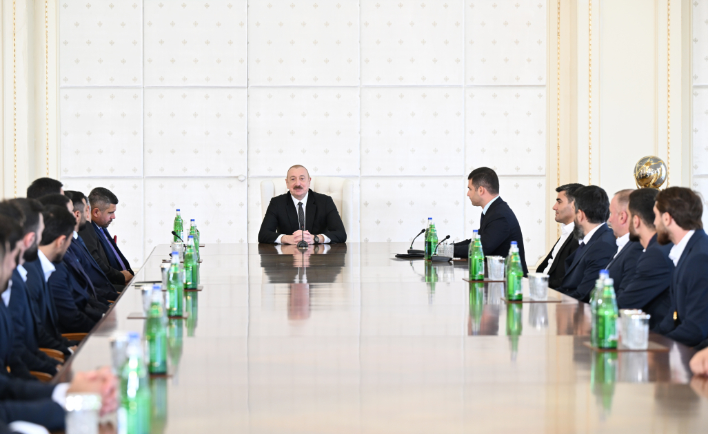 President Ilham Aliyev receives members of Azerbaijan national team, winners of minifootball World Cup (PHOTO/VIDEO)