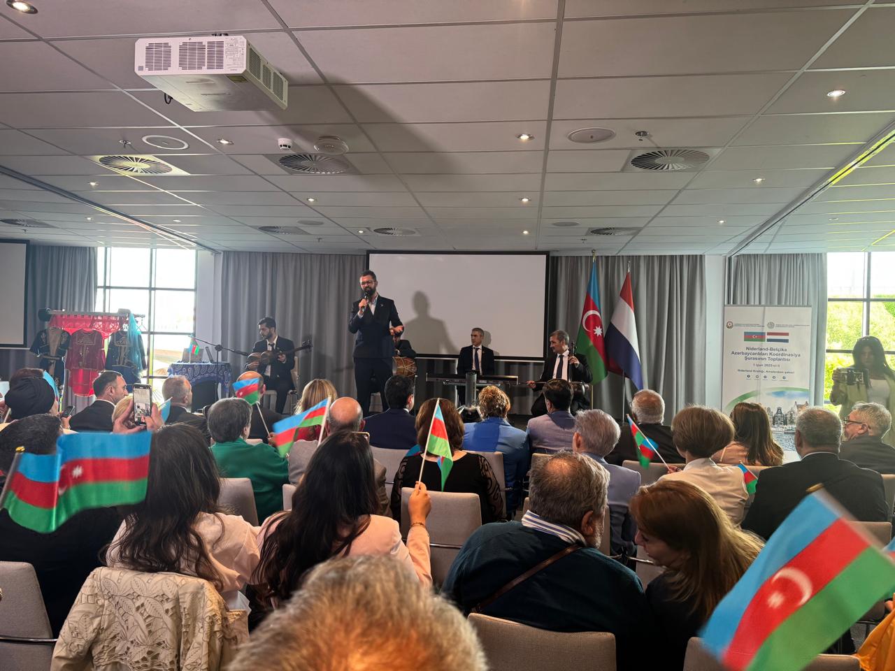 Coordination Council of Azerbaijanis in Netherlands and Belgium holds meeting (PHOTO)