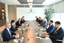 Azerbaijan, Hungary brainstorm transport and transit co-op expansion (PHOTO)