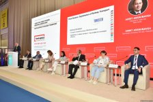 TransLogistica Caspian exhibition hosts panel on digitalization of rail transport (PHOTO)