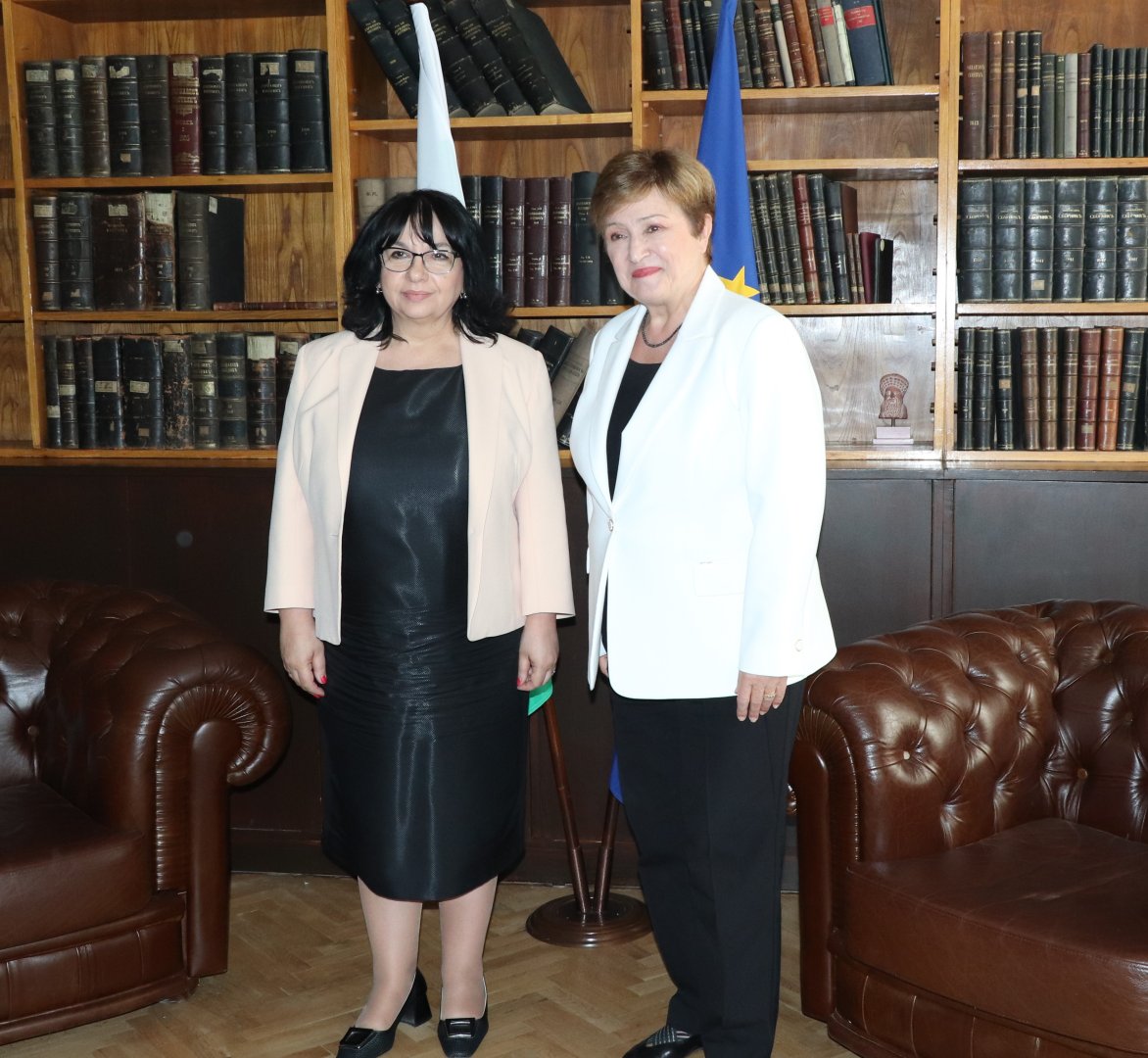 Bulgaria hits jackpot with IMF support for currency switcheroo