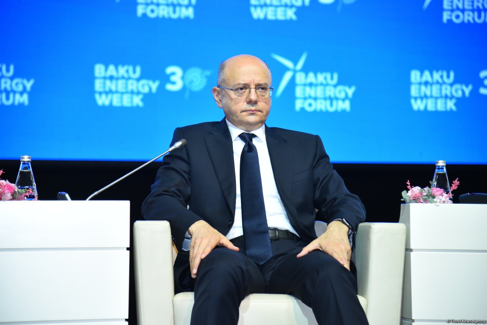 Azerbaijan set to power up ten new renewable plants in two years – minister