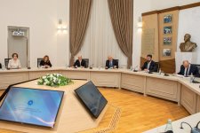 Azerbaijan moves to boost wind power exports via infrastructure talks with ADB (PHOTO)