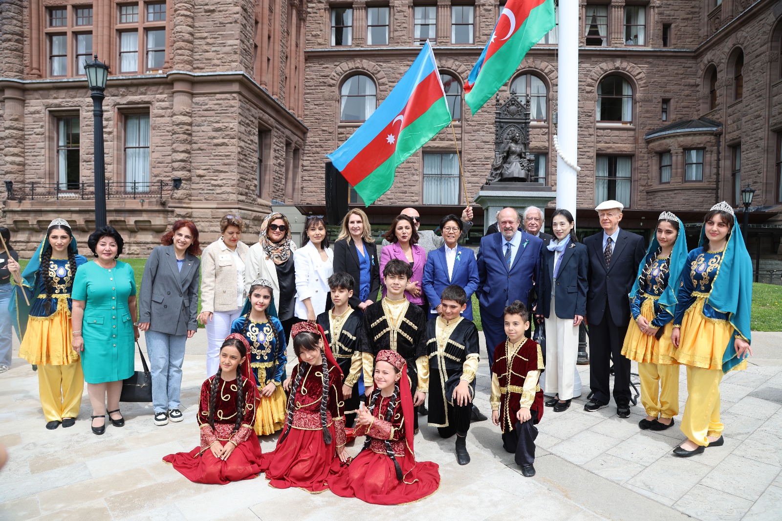 Ontario Legislative Assembly raises Azerbaijani flag in honor of independence day (PHOTO)