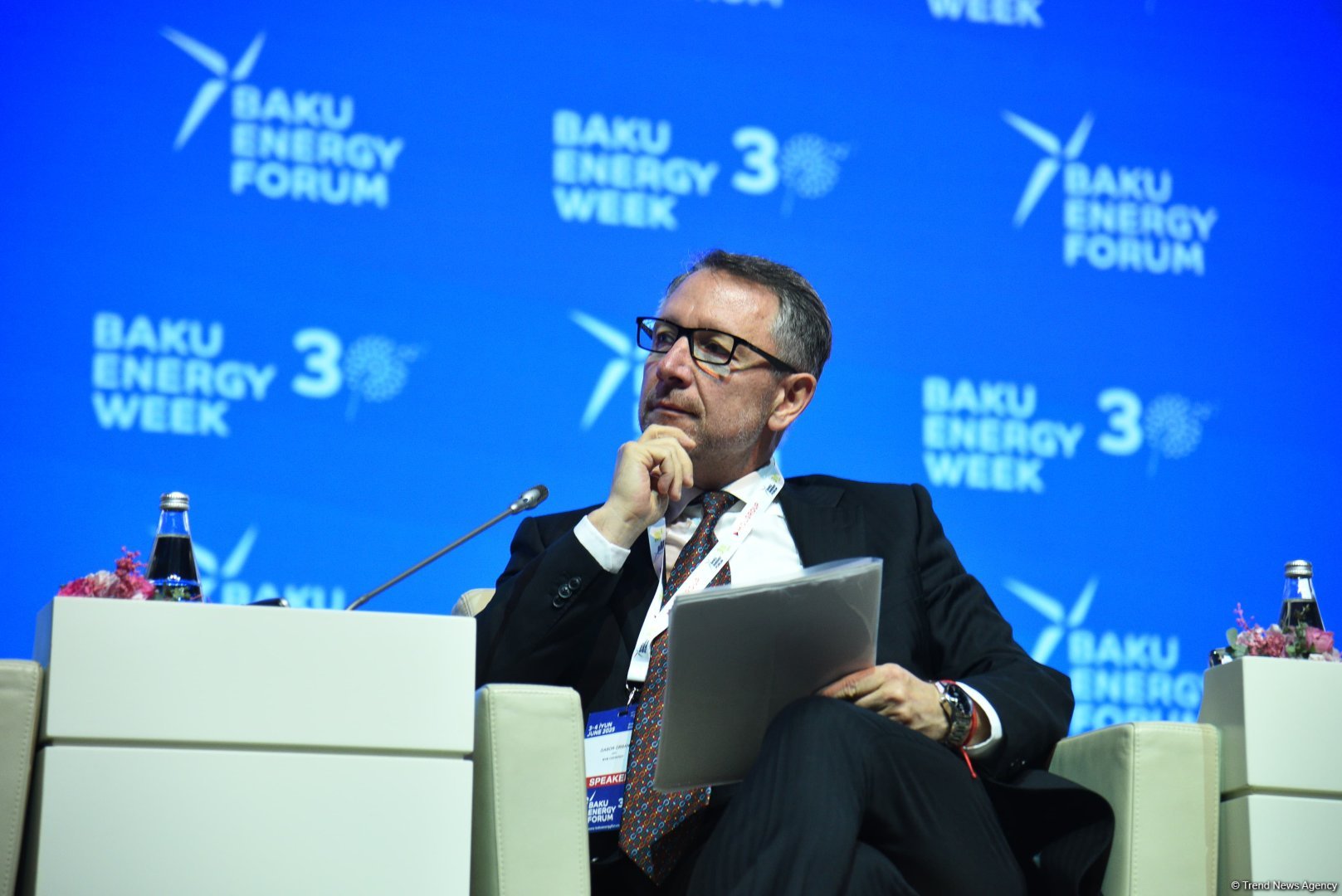 Hungarian energy giant senior talks up long-term agreement with SOCAR