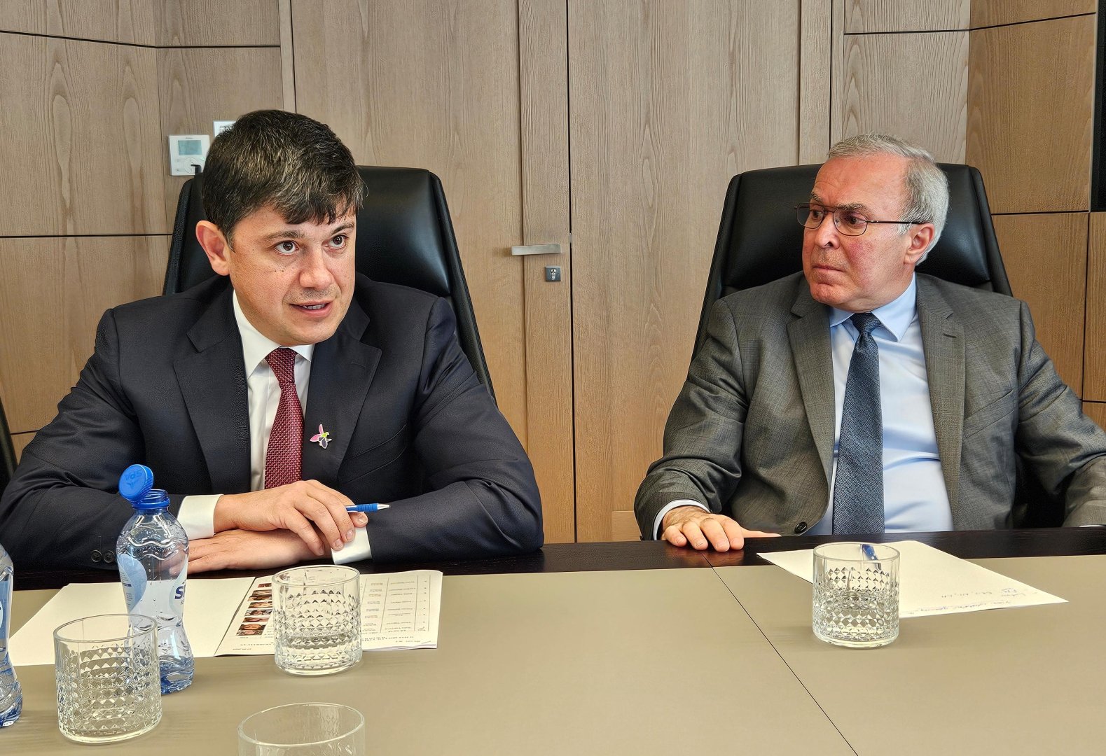 Azerbaijani Committee Chair meets with diaspora leaders in Belgium (PHOTO)