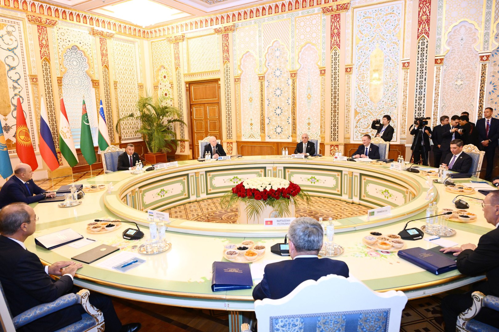 CIS heads of government sign range of agreements at Dushanbe meeting