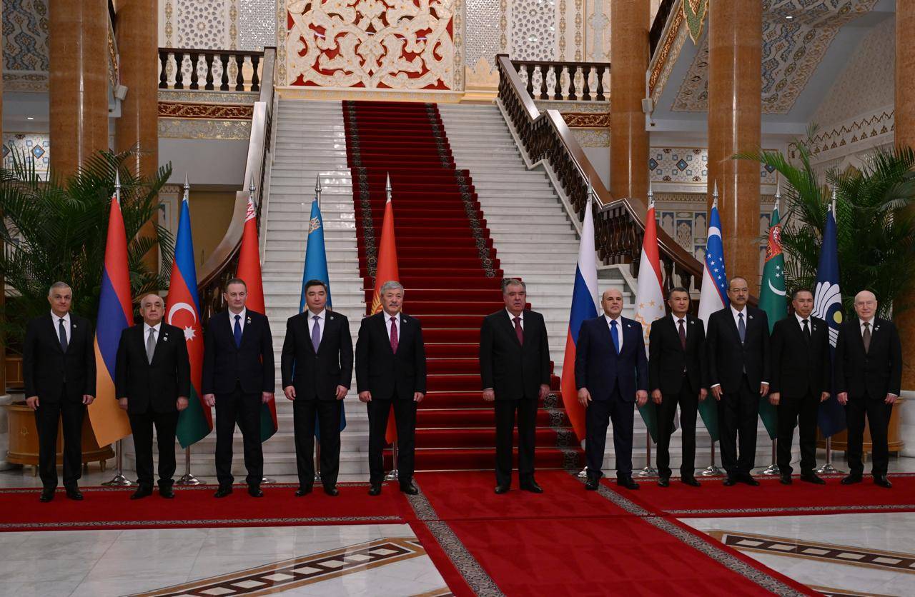 Azerbaijani PM engages in high-level CIS talks with Tajikistan’s President (PHOTO)