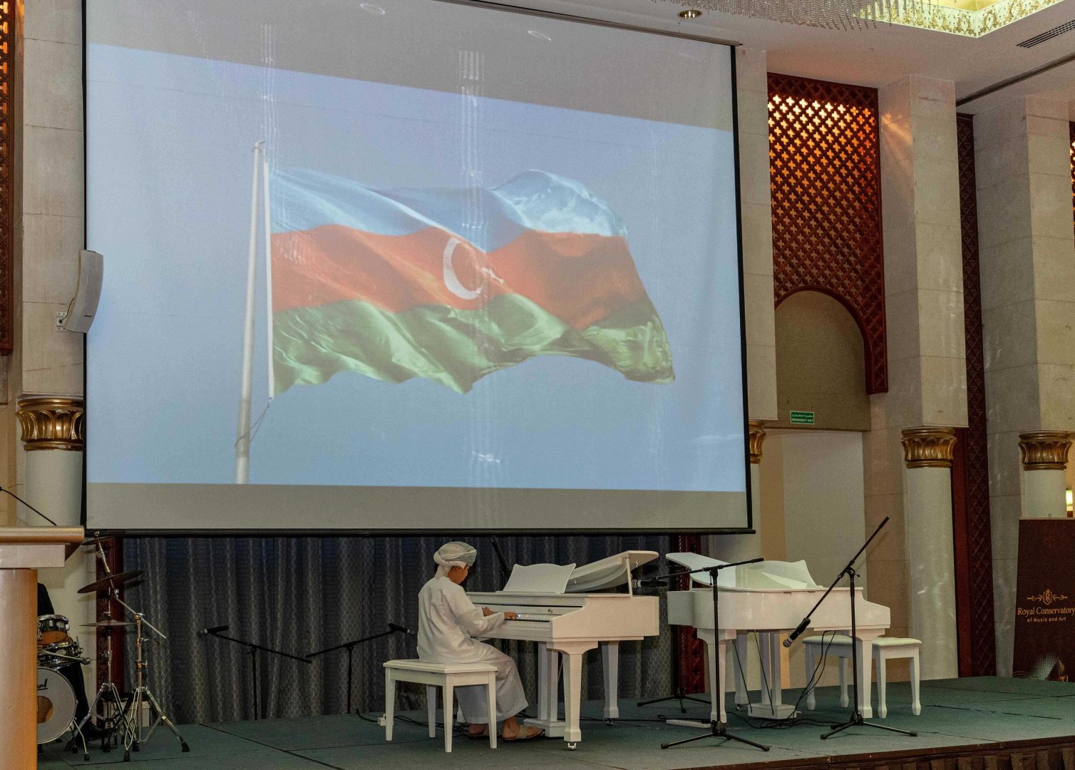 Muscat’s stage lights up with Azerbaijan-Oman friendship concert (PHOTO)