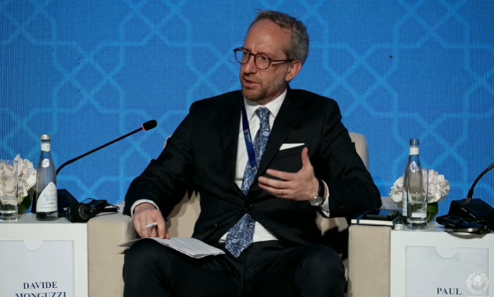 EIB official talks scaling up investment in Central Asia