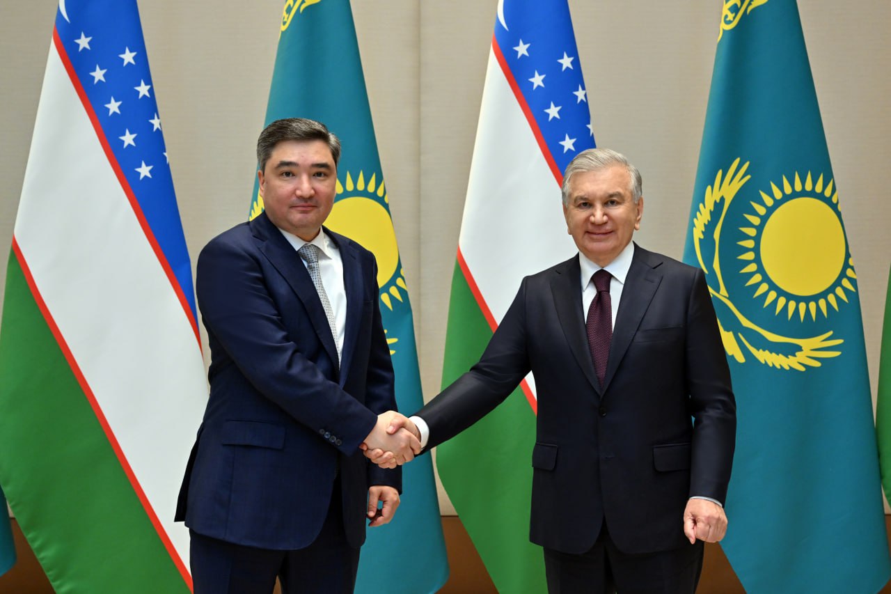 Uzbekistan, Kazakhstan discuss further dev't and strengthening of strategic co-op