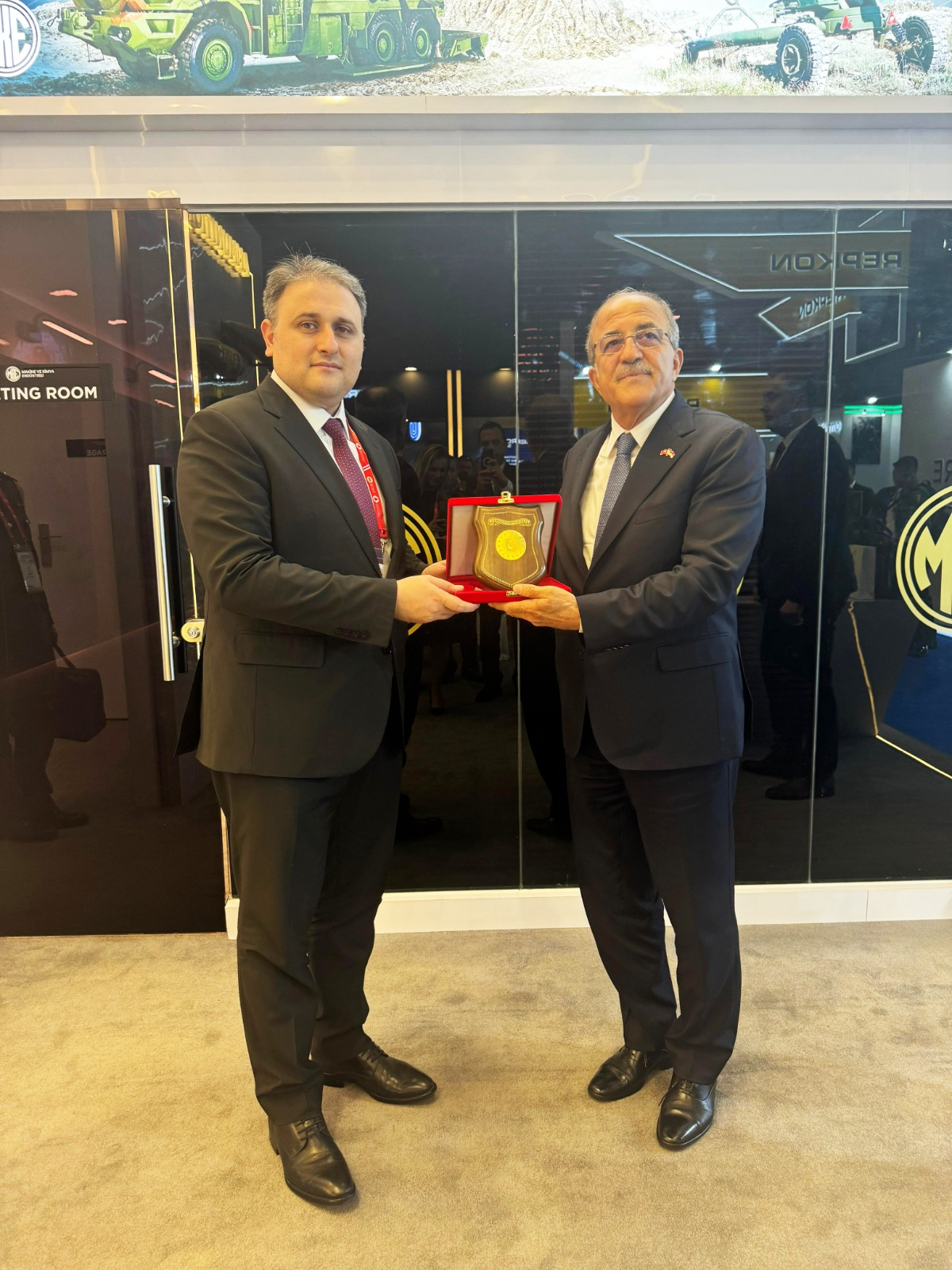 Azerbaijan explores broader defense industry cooperation at regional exhibition in Indonesia (PHOTO)