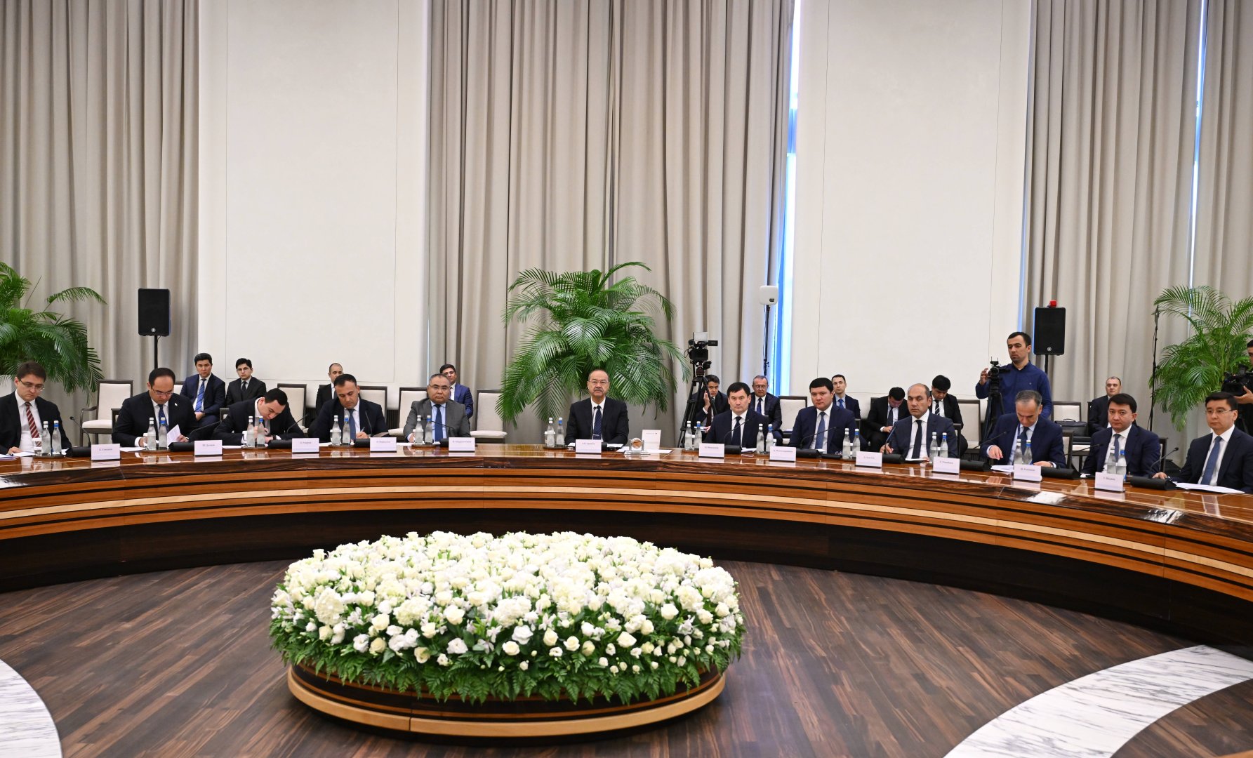 Tashkent hosts key meeting between Azerbaijani and Uzbek PMs (PHOTO)