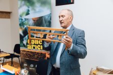 Initiated by VP of Heydar Aliyev Foundation, Leyla Aliyeva, training phase of “Young beekeeper” project concludes in Khizi district (PHOTO)