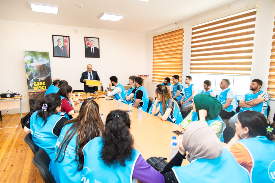 Initiated by VP of Heydar Aliyev Foundation, Leyla Aliyeva, training phase of “Young beekeeper” project concludes in Khizi district (PHOTO)
