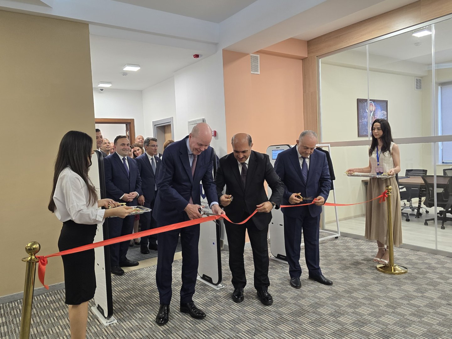 bp unveils modern digital library at AzTU as part of social investment initiative (PHOTO)