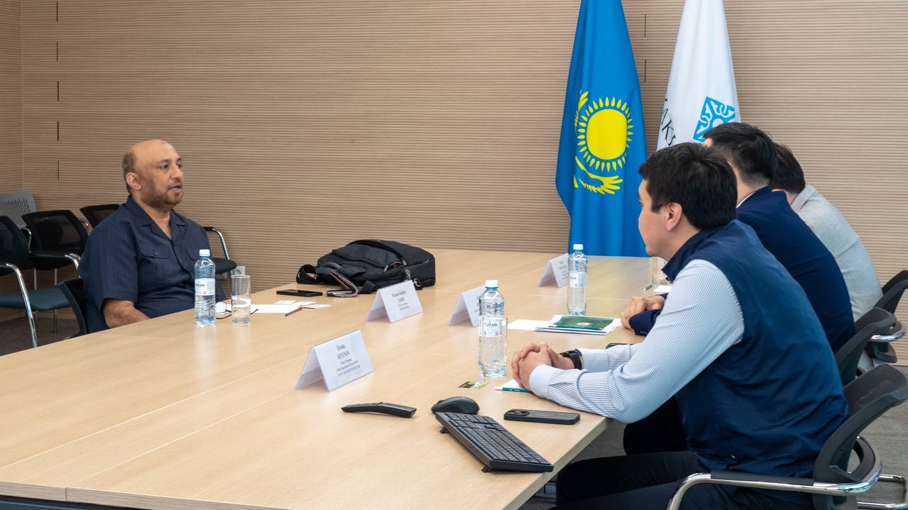 Kazakhstan eyes closer economic cooperation with Pakistani export hub