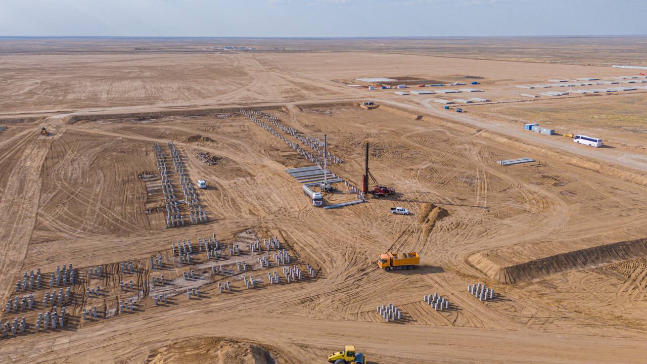 KazMunayGas eyes timely delivery of Atyrau polyethylene project