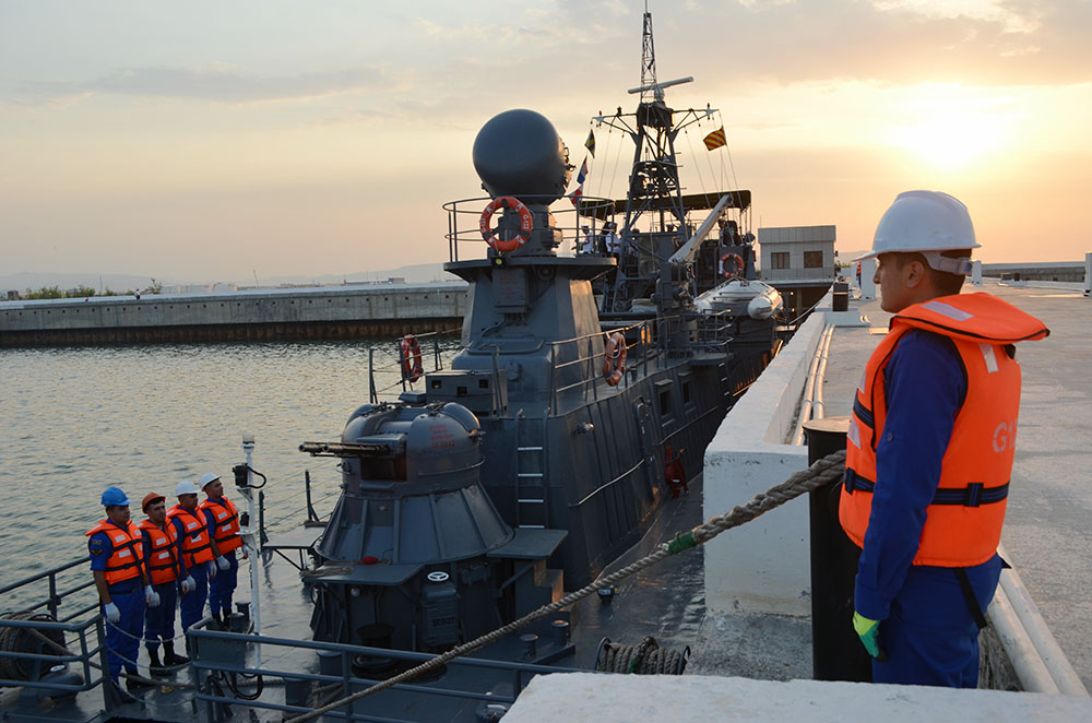 Azerbaijan Naval Forces' ships depart for "Khazri-2025" joint tactical exercise (PHOTO)
