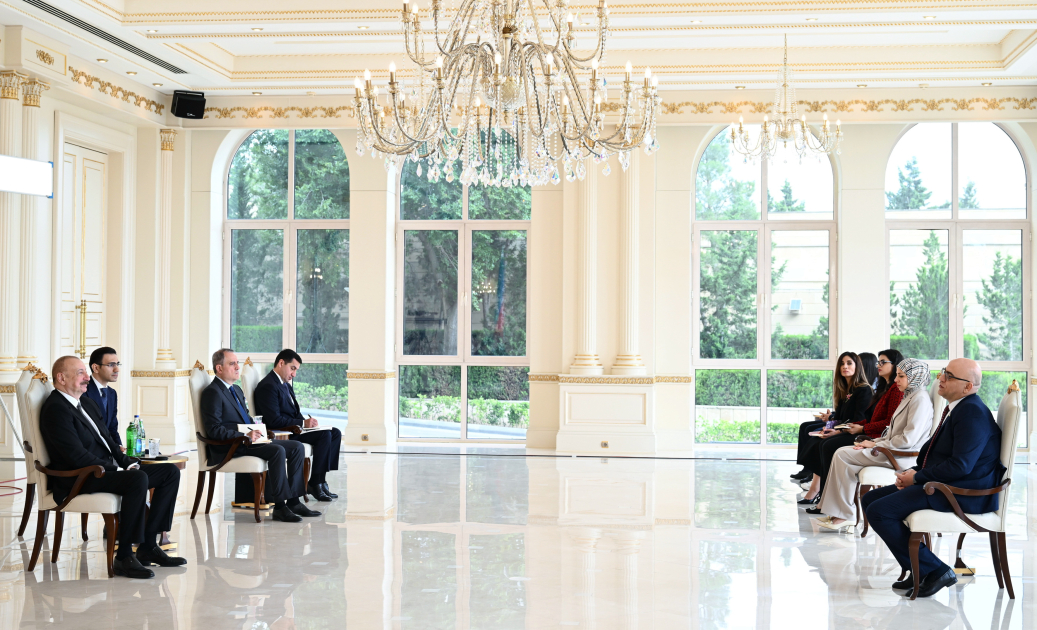 President Ilham Aliyev accepts credentials of newly appointed ambassador of Palestine to Azerbaijan (PHOTO)