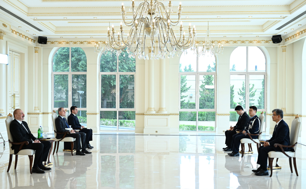 President Ilham Aliyev accepts credentials of ambassador of Republic of Korea to Azerbaijan (PHOTO)