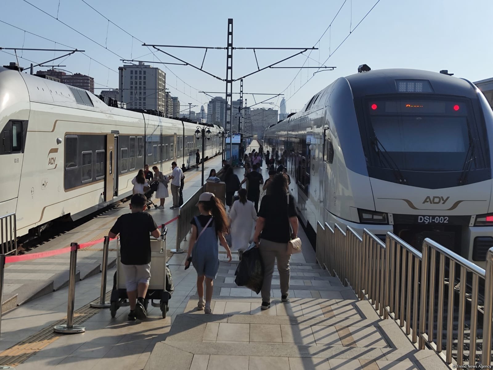 Azerbaijan sees shift in railway freight and passenger transport volumes in 5M2025