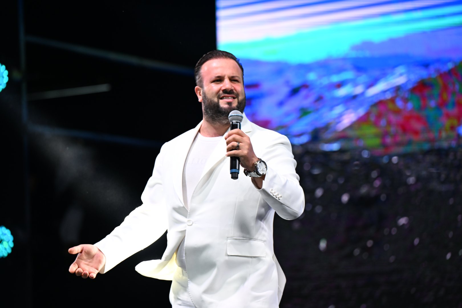 Concert held in Heydar Aliyev Center park on occasion of National Salvation Day (PHOTO)