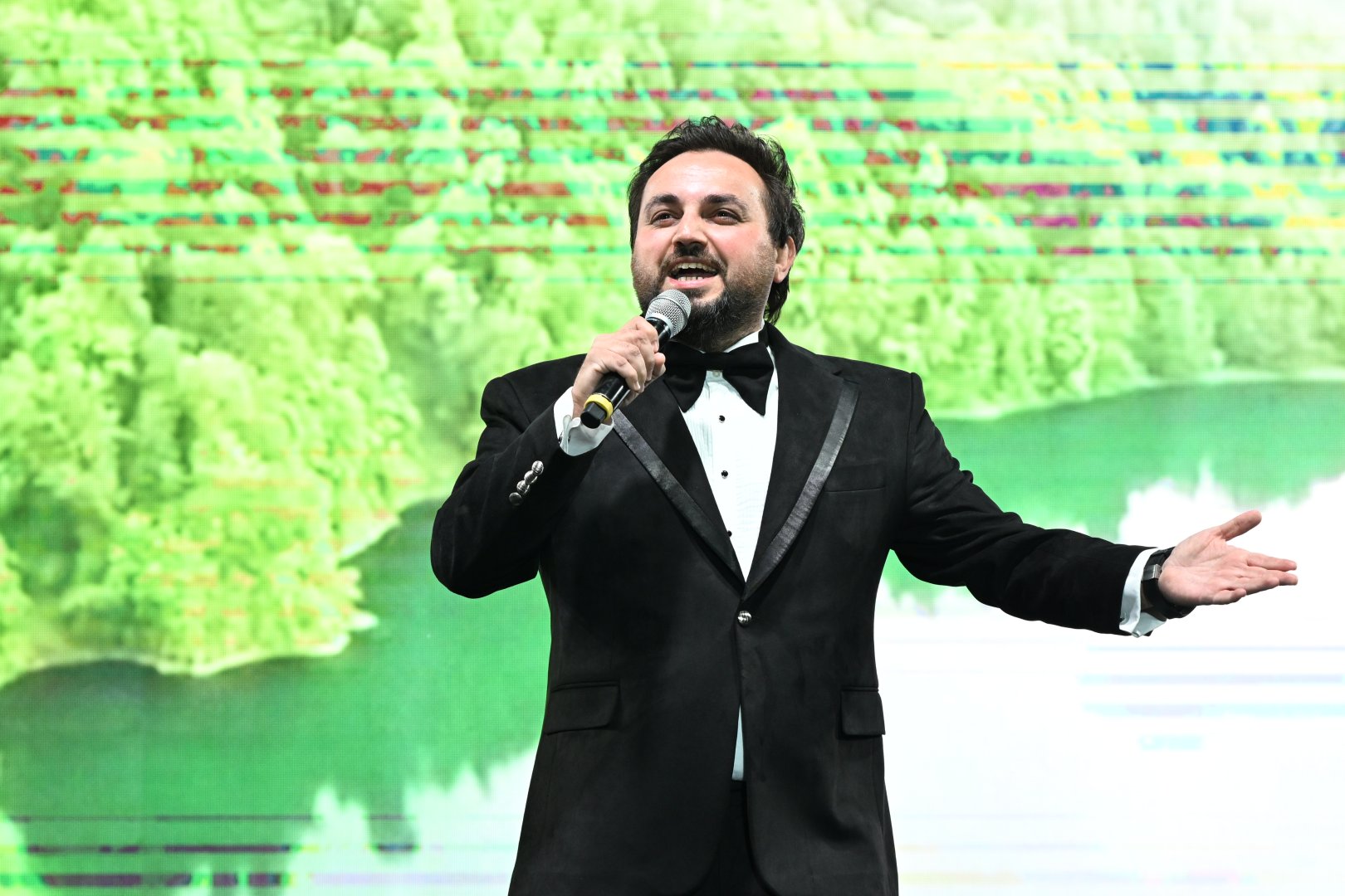 Concert held in Heydar Aliyev Center park on occasion of National Salvation Day (PHOTO)