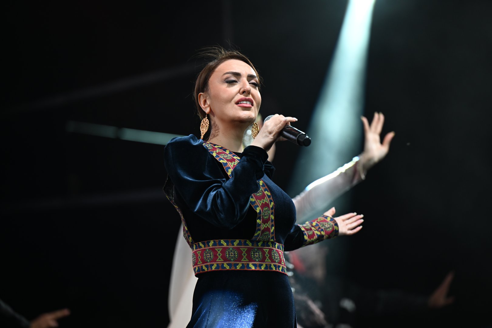 Concert held in Heydar Aliyev Center park on occasion of National Salvation Day (PHOTO)