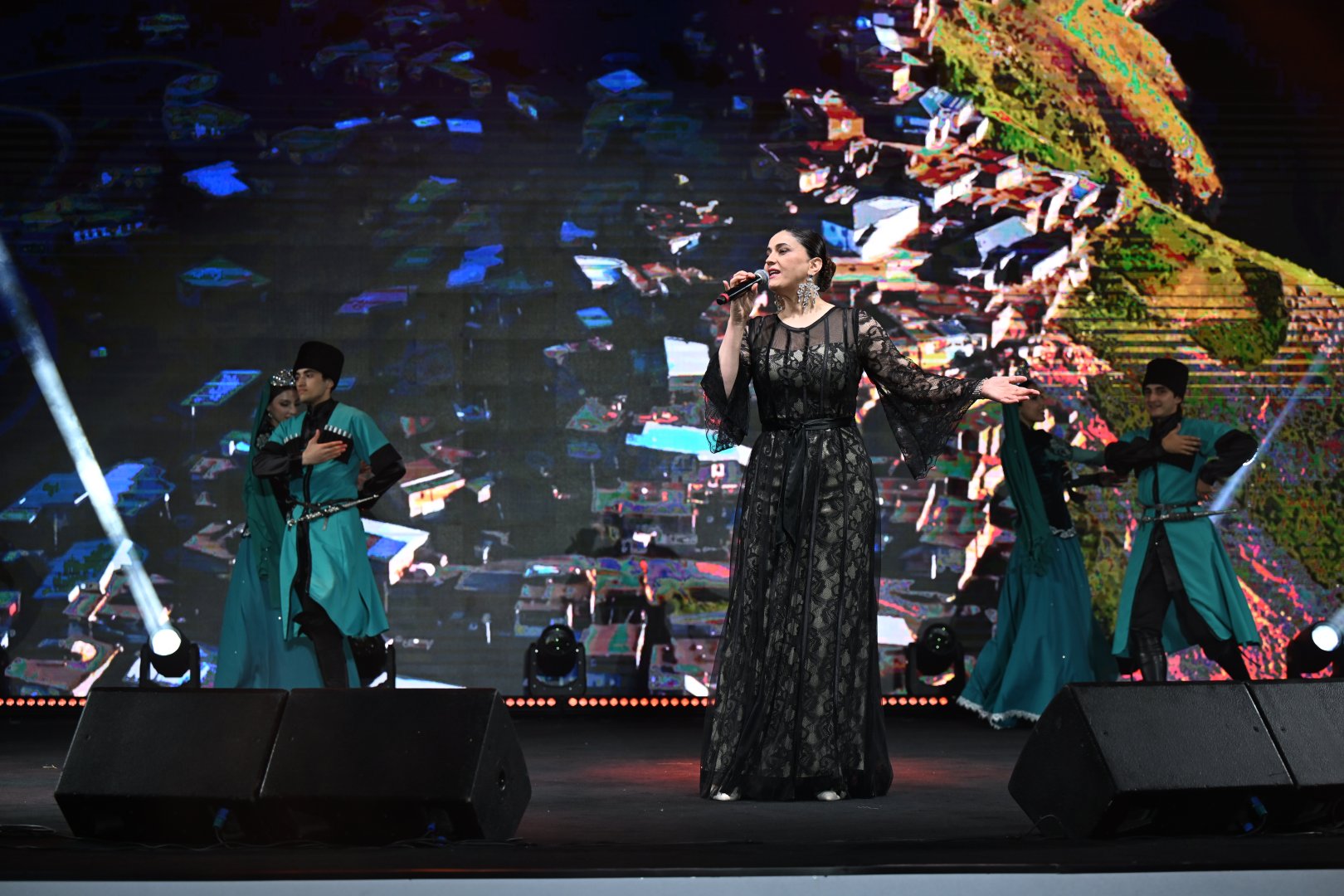 Concert held in Heydar Aliyev Center park on occasion of National Salvation Day (PHOTO)