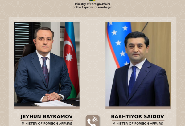 Azerbaijani, Uzbek FMs hold talks on regional security